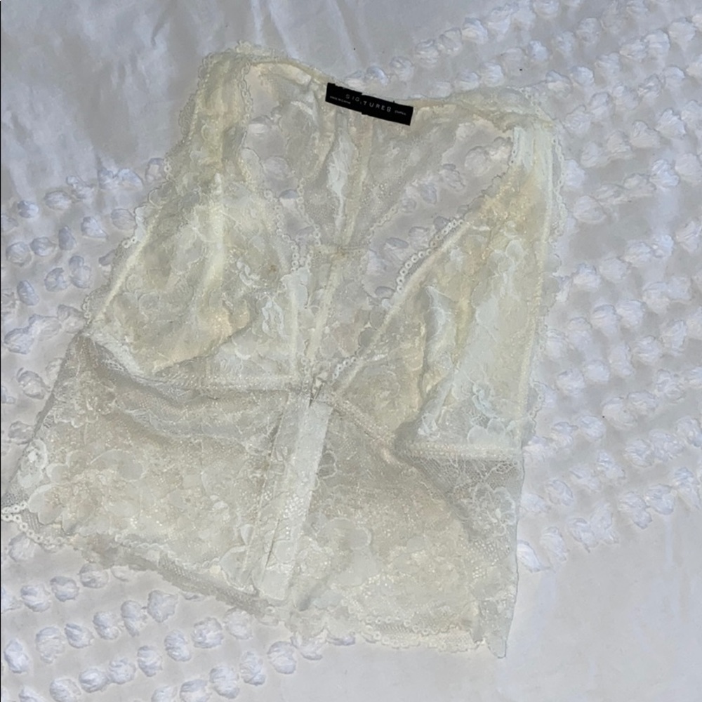Signature8 white lace bralette never worn
